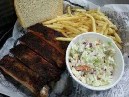 Prairie Smoke Bbq food