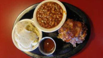 Doc's Bbq Smoke Shack food