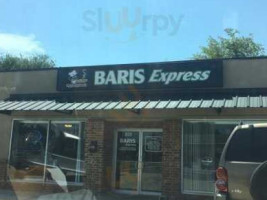 Baris Express outside