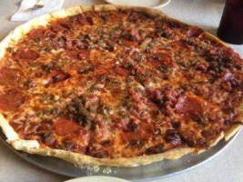 Jim's Razorback Pizza food