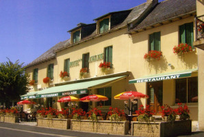 Restaurant anglade outside