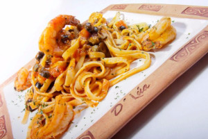 D Lua Pasta y Sushi food