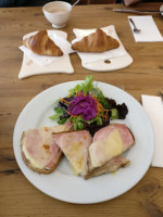 Le Pain Quotidien food