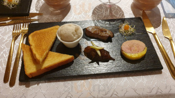 Le Petit Palais D'aglae food