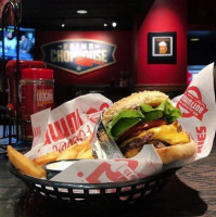 Red Robin Gourmet Burgers And Brews food