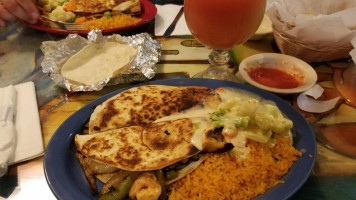 Los Tres Amigos food