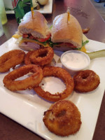 Main Street Tavern food