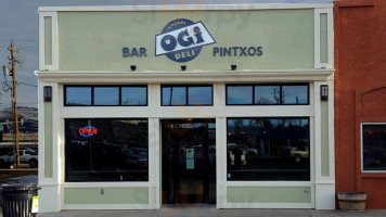 Ogi Deli Pintxos food