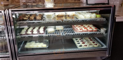 Sweet Somethings Bakery food