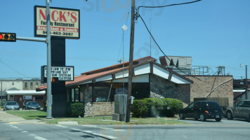 Nick's Family outside