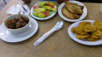 Quisqueya Luncheonette food