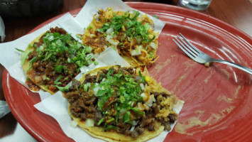 Taqueria El Sazon food