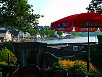 Creperie La Grotte outside