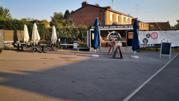 Friterie Des Forges outside