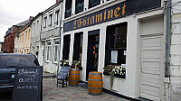 L'Estaminet outside