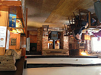 The Cross Keys inside