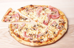 La Pizza de Nico Mennecy food