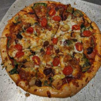 Twisted Tomato Pizzeria food