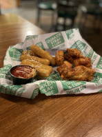 Quaker Steak Lube food