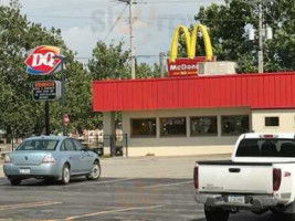 Dairy Queen outside