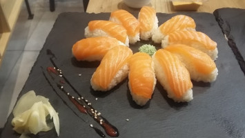 Kaly Sushi Les Angles food