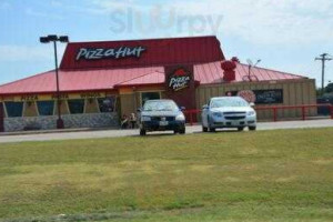 Pizza Hut outside