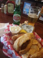 Otto's Hideaway Tavern food