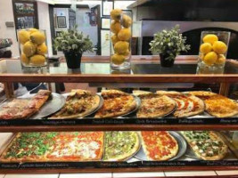 Giovanni's Pizza food