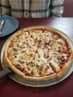 Elkader Pizzeria food