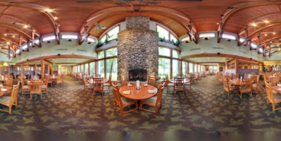 Fieldstone Grill inside