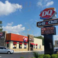 Dairy Queen Grill Chill outside