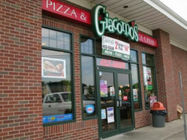 Giacomo's Pizza outside