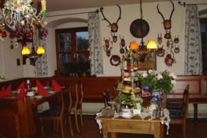 Landgasthof Altwirt inside