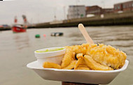 Pieseas Chippy food