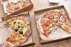 Mod Pizza food