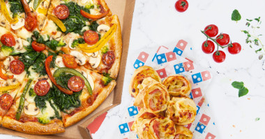 Domino's Pizza Berlin Oberschoeneweide food