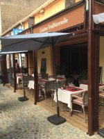 La Table Du Marche Chez Fred food