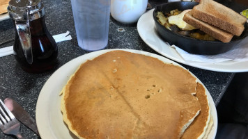 Thumbs Up Diner food