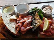 The Three Horseshoes Inn food