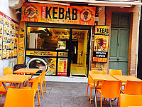 Populaire Kebab inside