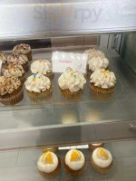 Cupcakes A La Yola food