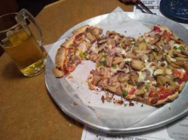 Matero's Pub Pizza food