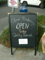 Chris’ Bakery outside