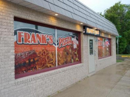 Frank's Pizza outside