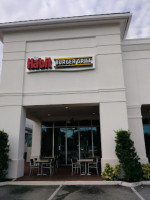 The Habit Burger Grill outside