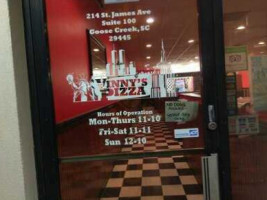 Vinny's Pizza food