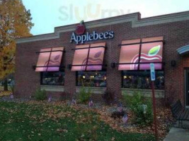 Applebee's Grill outside