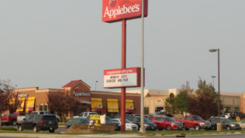 Applebee's Grill outside