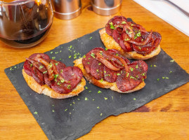 Addictive Wine And Tapas food