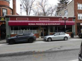 Roma Pizzeria outside